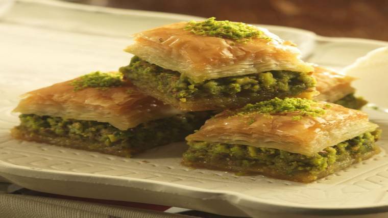 Fıstıklı Özel Baklava (1 kg)